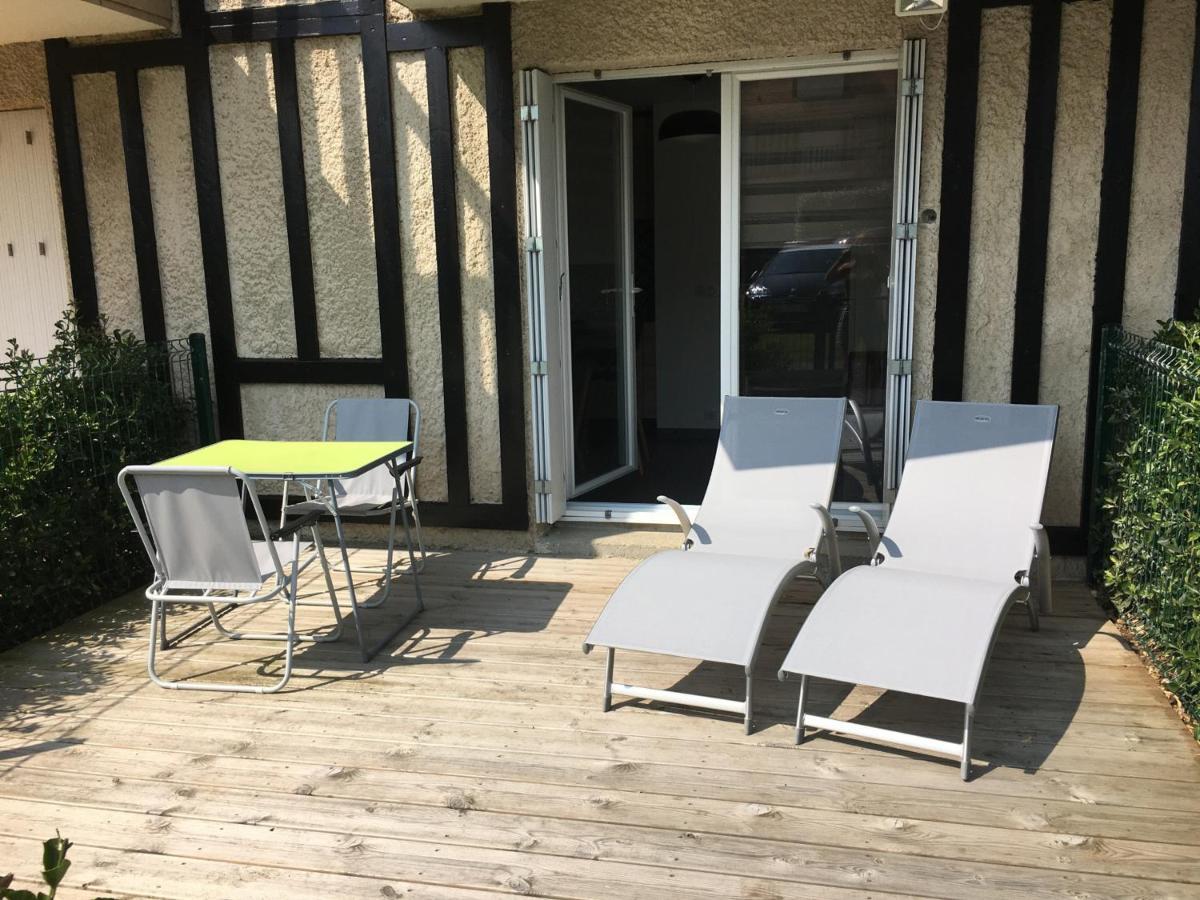 Studio Front De Mer Avec Terrasse Et Acces Direct Plage A Merville-Franceville - Fr-1-487-329 Exterior foto